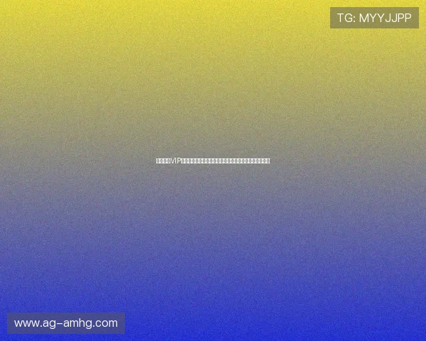 雨中皇冠VIP球迷激情呐喊助威世界杯比赛现场气氛达到高潮引发热议